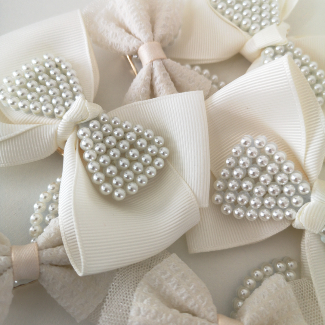 Large Cream & Pearl Bow Hairclip