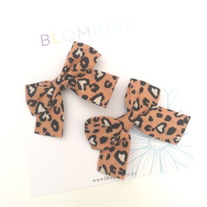 Fudge Heart Print Bow Hairclip Set