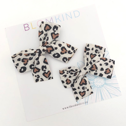 Ivory Heart Print Bow Hairclip Set