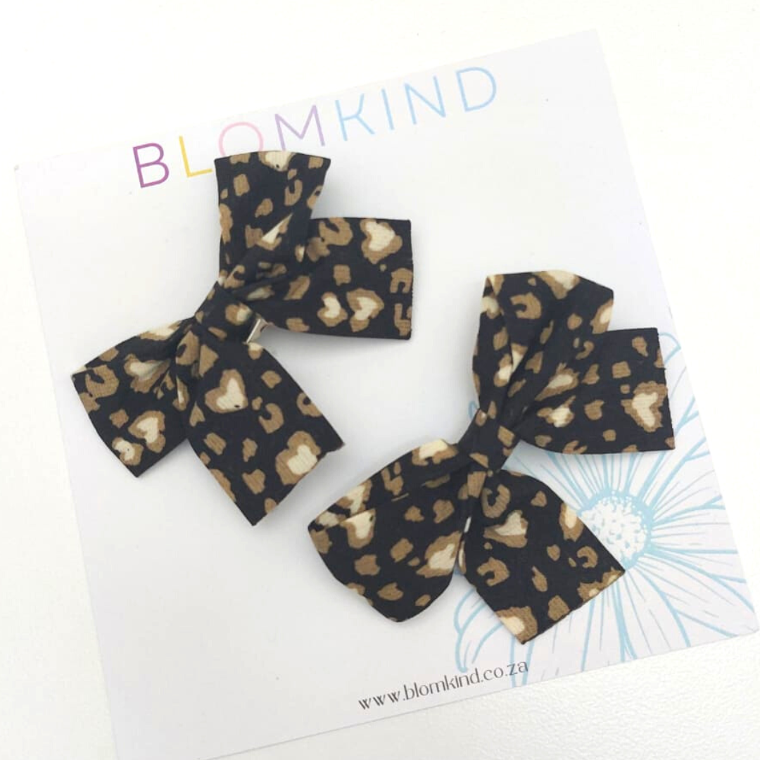 Black Heart Print Bow Hairclip Set