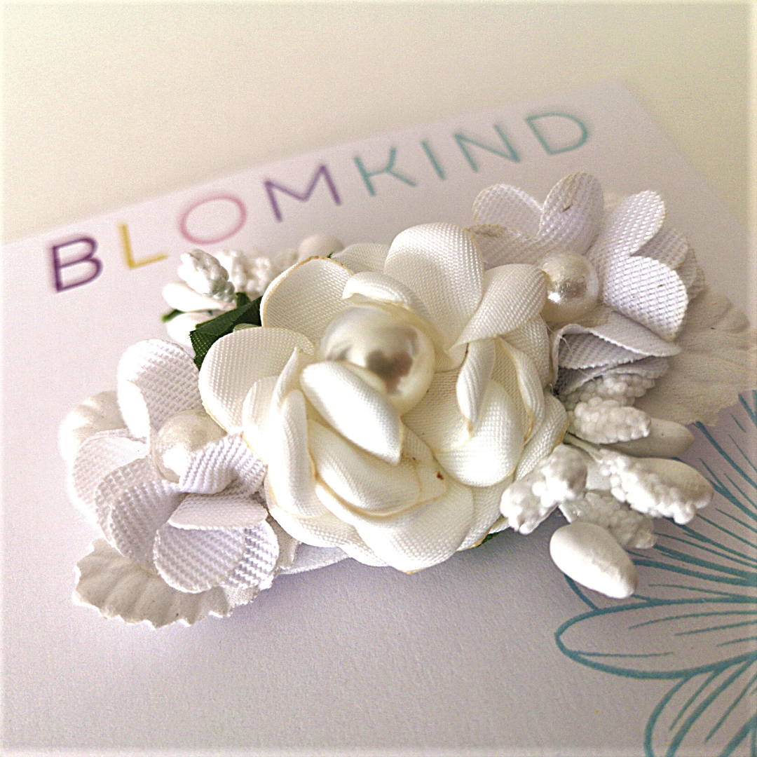 White Cream Pearly Flower Hairclip