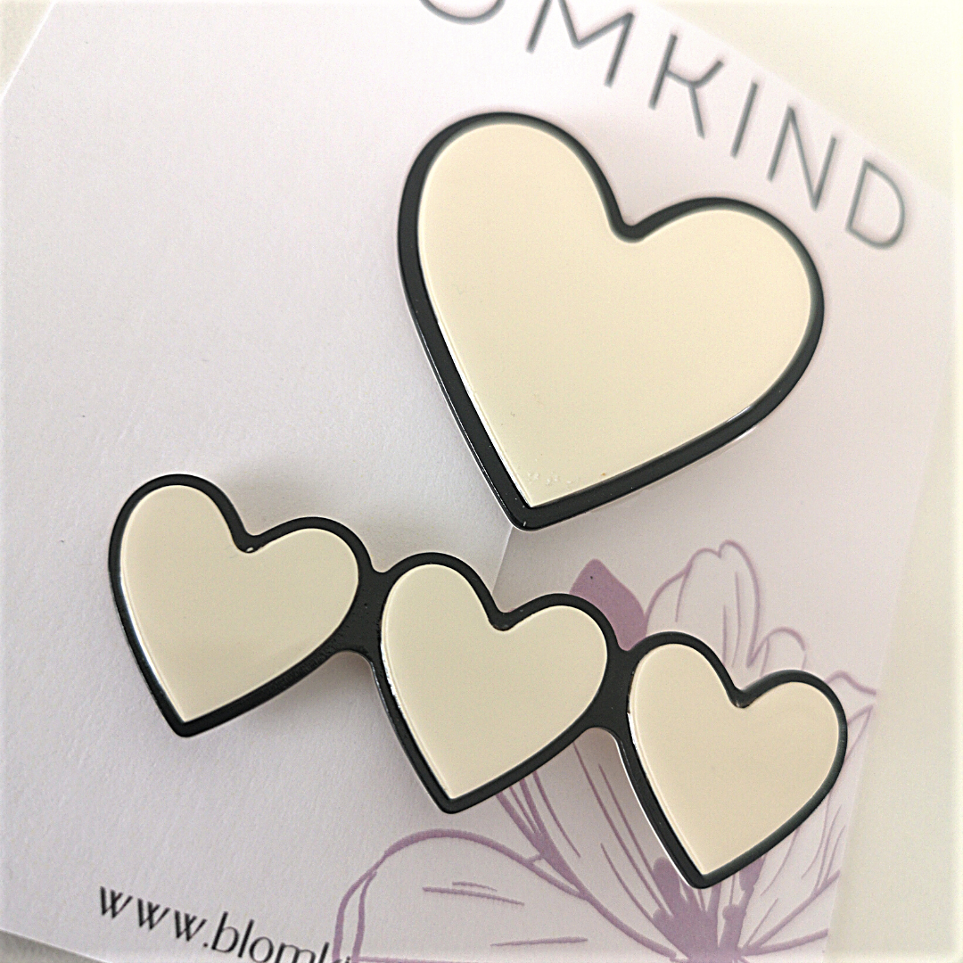 Monochrome Ivory Heart Hairclips