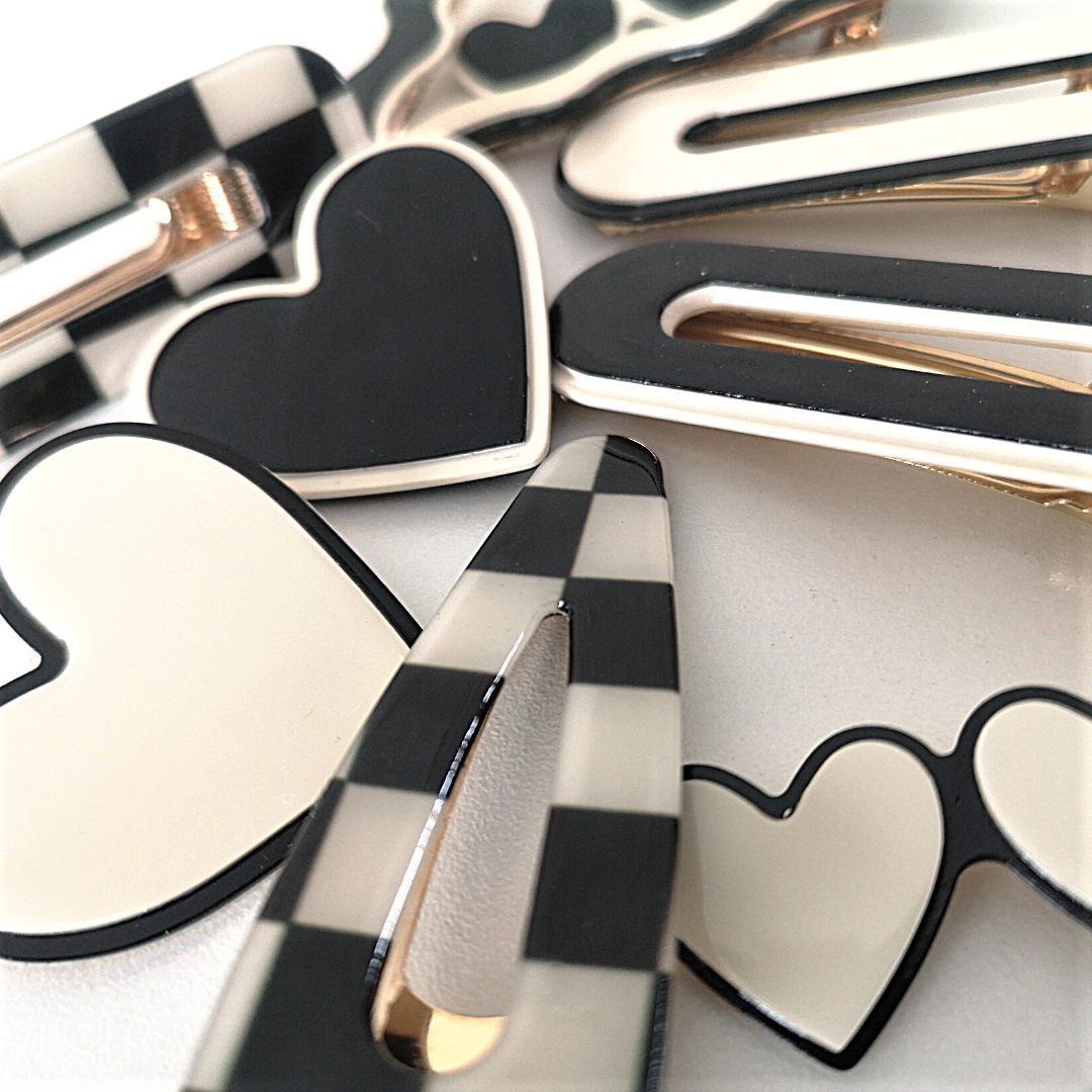 Monochrome Black Heart Hairclips